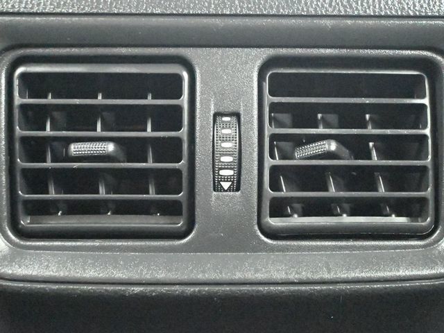 2021 Toyota RAV4 XLE AWD - 22974234 - 16