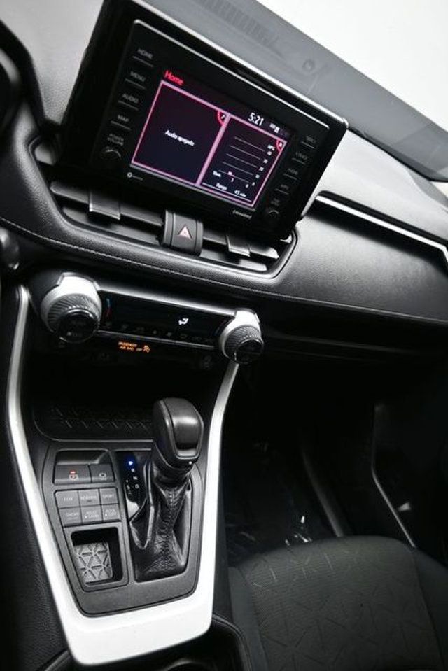 2021 Toyota RAV4 XLE AWD - 22974234 - 24