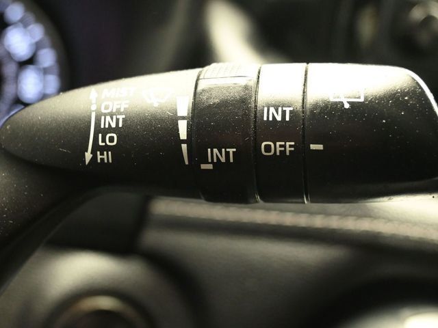 2021 Toyota RAV4 XLE AWD - 22974234 - 29