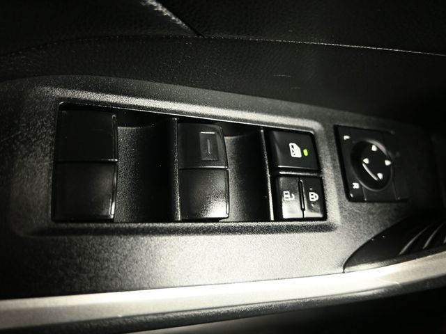 2021 Toyota RAV4 XLE AWD - 22974234 - 31