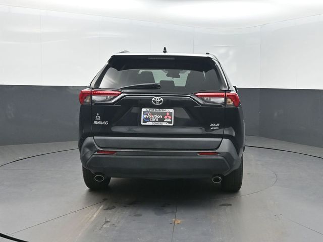 2021 Toyota RAV4 XLE AWD - 22974234 - 32