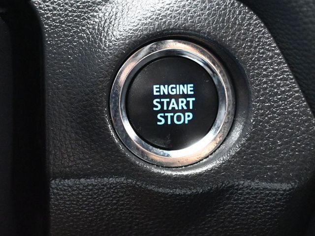 2021 Toyota RAV4 XLE AWD - 22996616 - 24