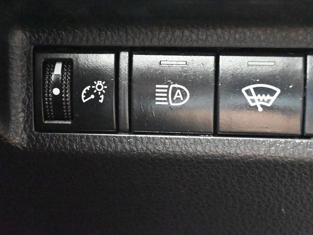 2021 Toyota RAV4 XLE AWD - 23038929 - 25