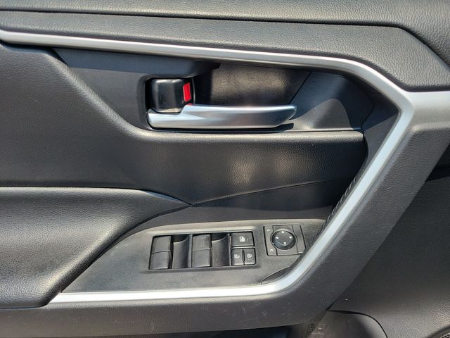 2021 Toyota RAV4 XLE AWD - 23053736 - 6
