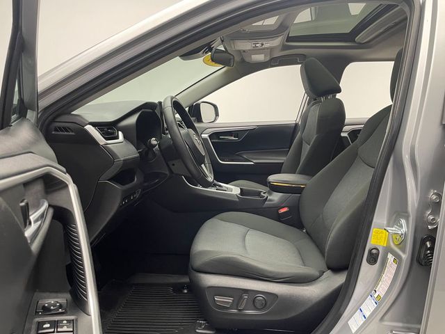 2021 Toyota RAV4 XLE AWD - 22995951 - 11