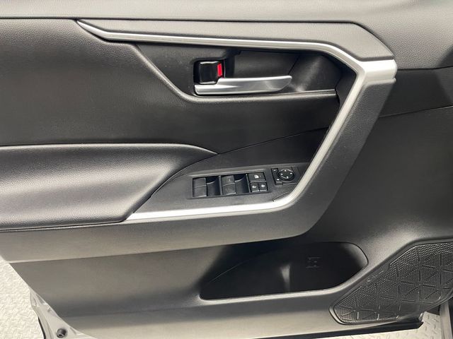 2021 Toyota RAV4 XLE AWD - 22995951 - 8