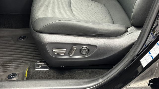 2021 Toyota RAV4 XLE AWD - 23031442 - 9