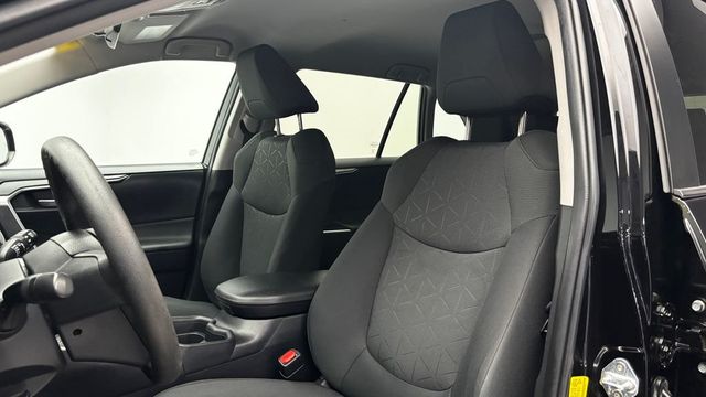 2021 Toyota RAV4 XLE AWD - 23031442 - 11
