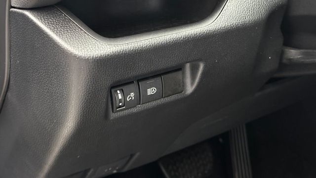 2021 Toyota RAV4 XLE AWD - 23031442 - 14
