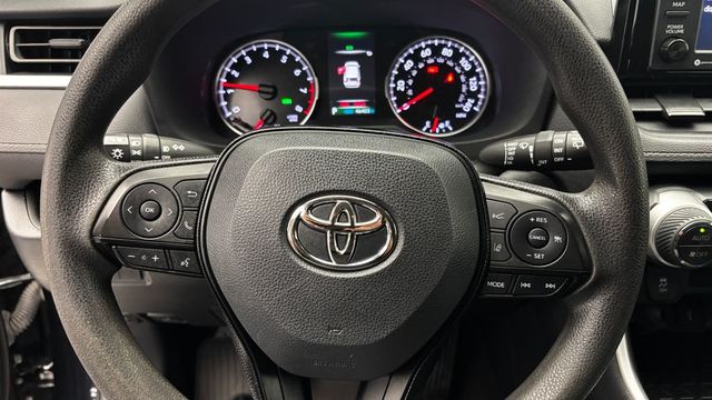 2021 Toyota RAV4 XLE AWD - 23031442 - 18