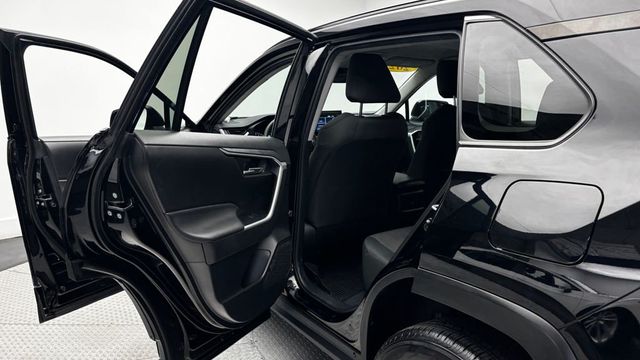 2021 Toyota RAV4 XLE AWD - 23031442 - 27