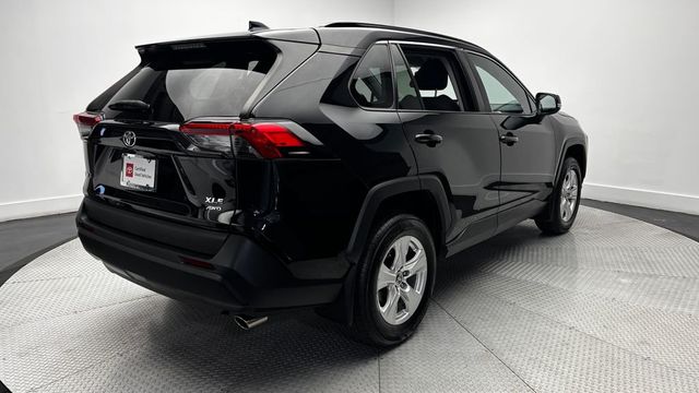 2021 Toyota RAV4 XLE AWD - 23031442 - 34
