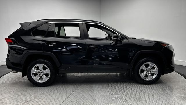 2021 Toyota RAV4 XLE AWD - 23031442 - 35