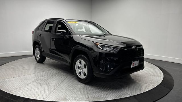 2021 Toyota RAV4 XLE AWD - 23031442 - 36