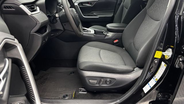 2021 Toyota RAV4 XLE AWD - 23031442 - 8