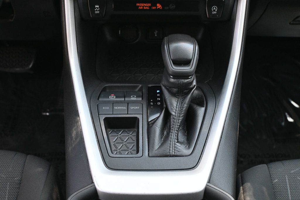 Toyota RAV4 photo 11