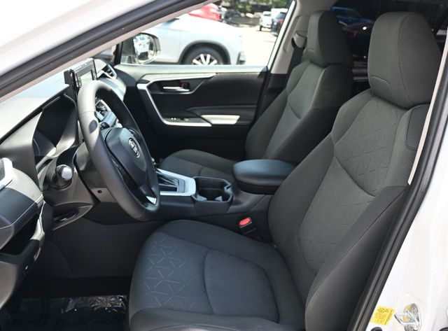 2021 Toyota RAV4 XLE FWD - 23019826 - 11