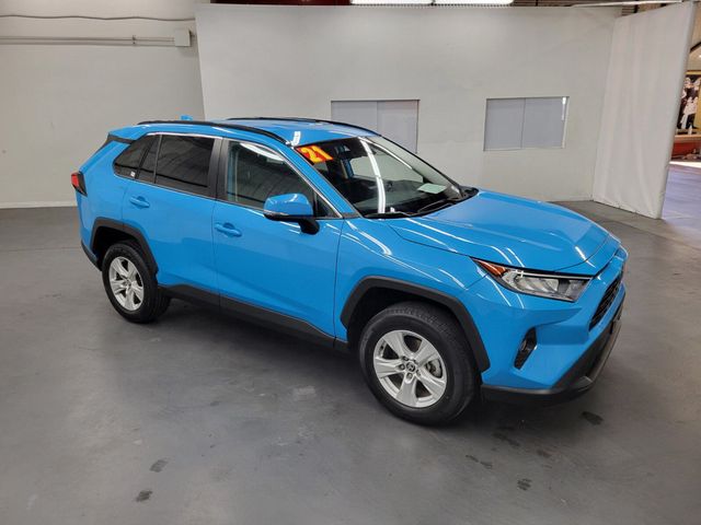 2021 Toyota RAV4 XLE FWD - 22293816 - 3