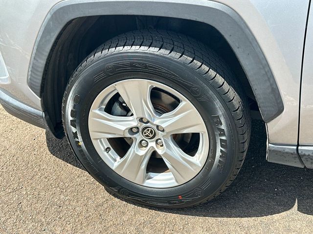 2021 Toyota RAV4 XLE FWD - 23029694 - 11