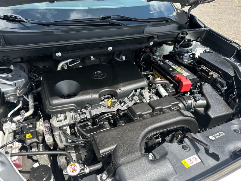 2021 Toyota RAV4 XLE FWD - 23029694 - 20