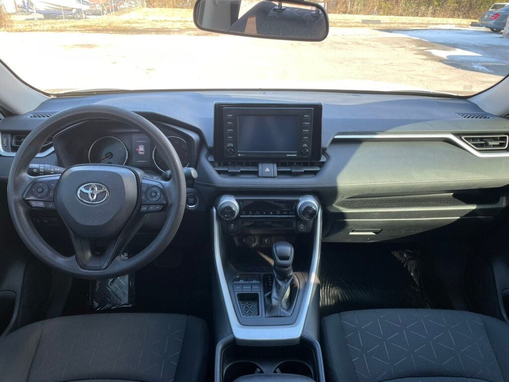 2021 Toyota RAV4 XLE FWD - 22744442 - 16