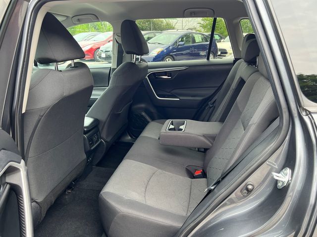 2021 Toyota RAV4 XLE FWD - 23057611 - 12