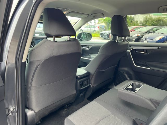 2021 Toyota RAV4 XLE FWD - 23057611 - 13