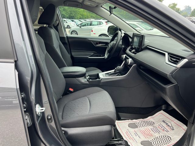 2021 Toyota RAV4 XLE FWD - 23057611 - 18
