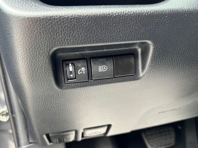 2021 Toyota RAV4 XLE FWD - 23057611 - 20