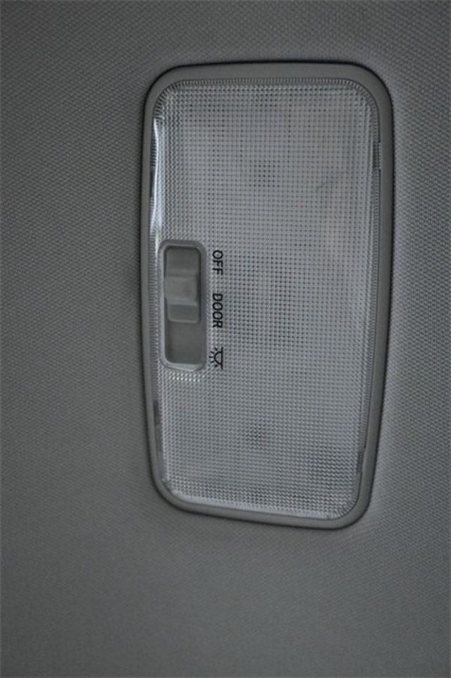 2021 Toyota RAV4 XLE FWD - 22975228 - 18