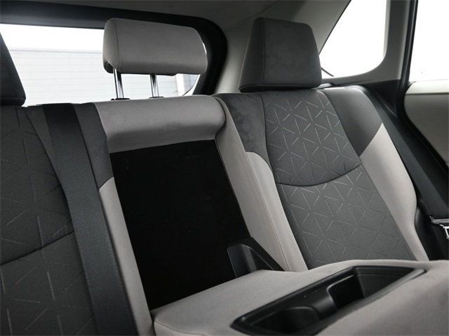 2021 Toyota RAV4 XLE FWD - 22975228 - 19