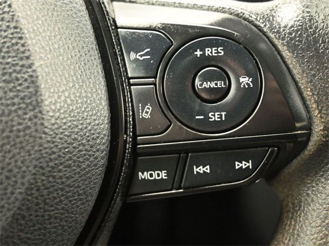 2021 Toyota RAV4 XLE FWD - 22975228 - 27