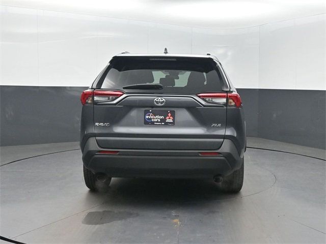 2021 Toyota RAV4 XLE FWD - 22975228 - 34