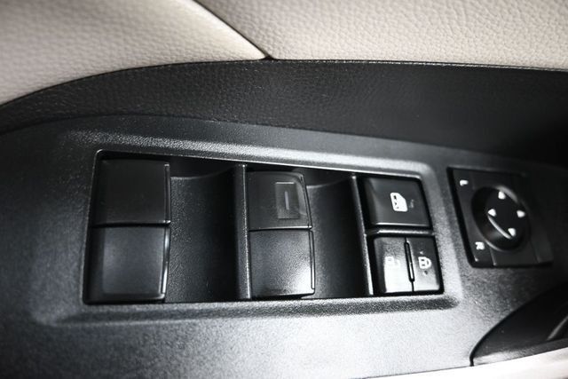 2021 Toyota RAV4 XLE FWD - 23020407 - 25