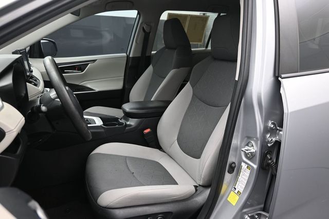 2021 Toyota RAV4 XLE FWD - 23020407 - 3