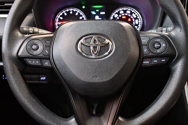 2021 Toyota RAV4 XLE FWD - 22751727 - 37