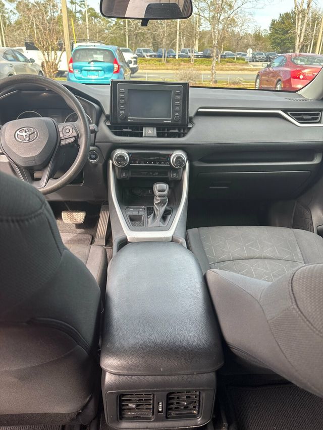 2021 Toyota RAV4 XLE FWD - 22974863 - 7