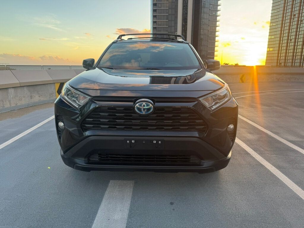 2021 Toyota RAV4 XLE Hybrid Premium AWD! - 22934381 - 10
