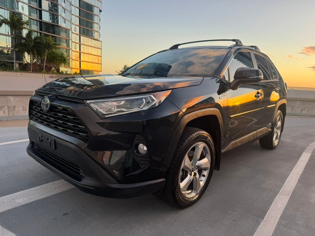 2021 Toyota RAV4 XLE Hybrid Premium AWD! - 22934381 - 12