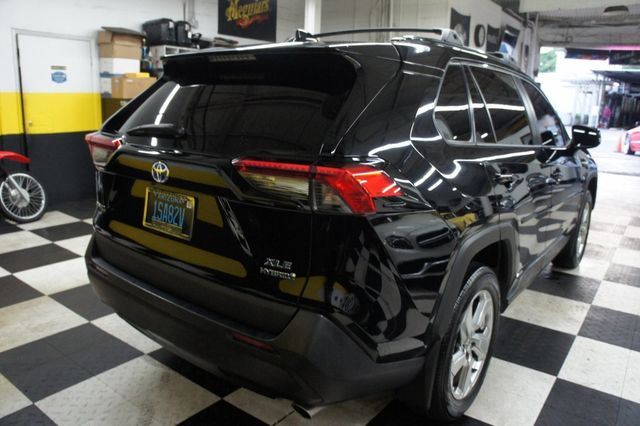 2021 Toyota RAV4 XLE Hybrid Premium AWD! - 22934381 - 16