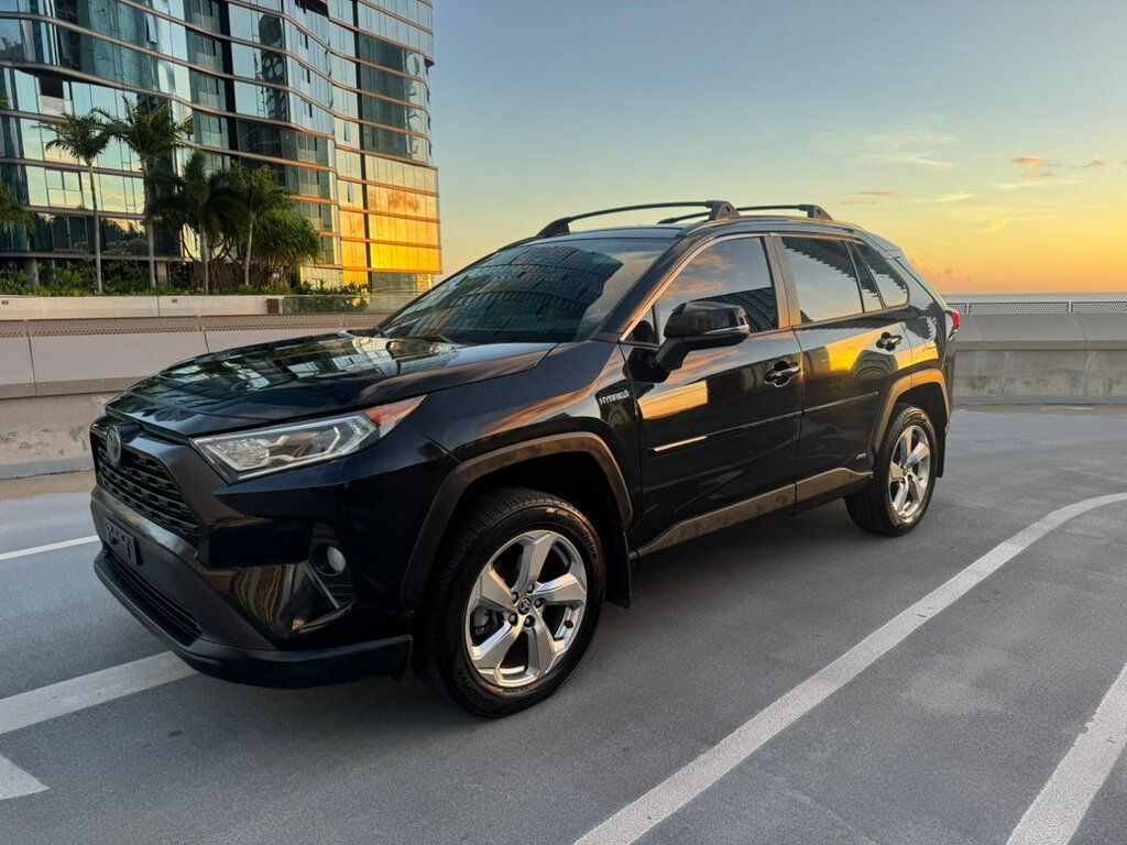 2021 Toyota RAV4 XLE Hybrid Premium AWD! - 22934381 - 17