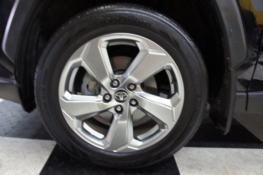 2021 Toyota RAV4 XLE Hybrid Premium AWD! - 22934381 - 20