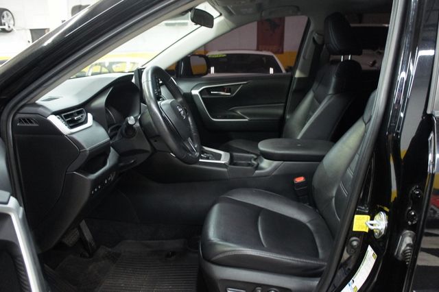 2021 Toyota RAV4 XLE Hybrid Premium AWD! - 22934381 - 22