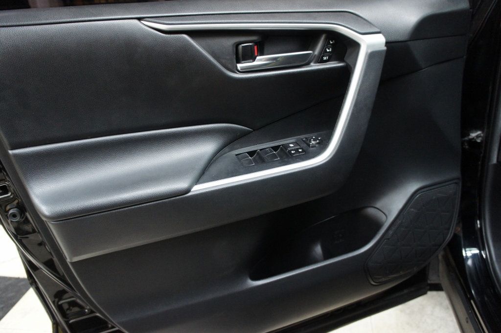 2021 Toyota RAV4 XLE Hybrid Premium AWD! - 22934381 - 26