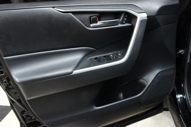 2021 Toyota RAV4 XLE Hybrid Premium AWD! - 22934381 - 26