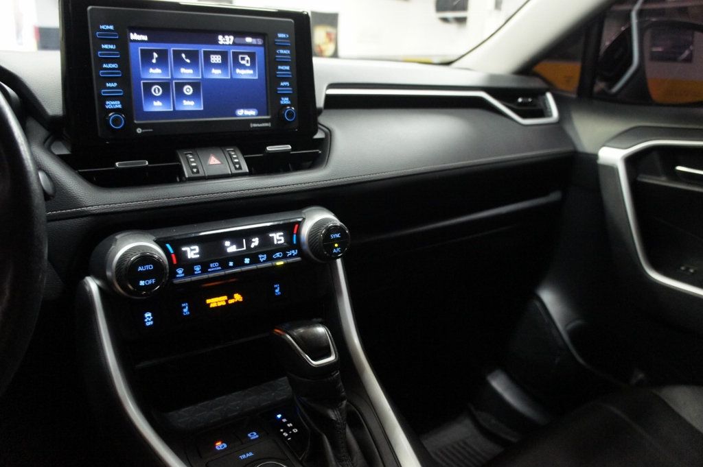 2021 Toyota RAV4 XLE Hybrid Premium AWD! - 22934381 - 30