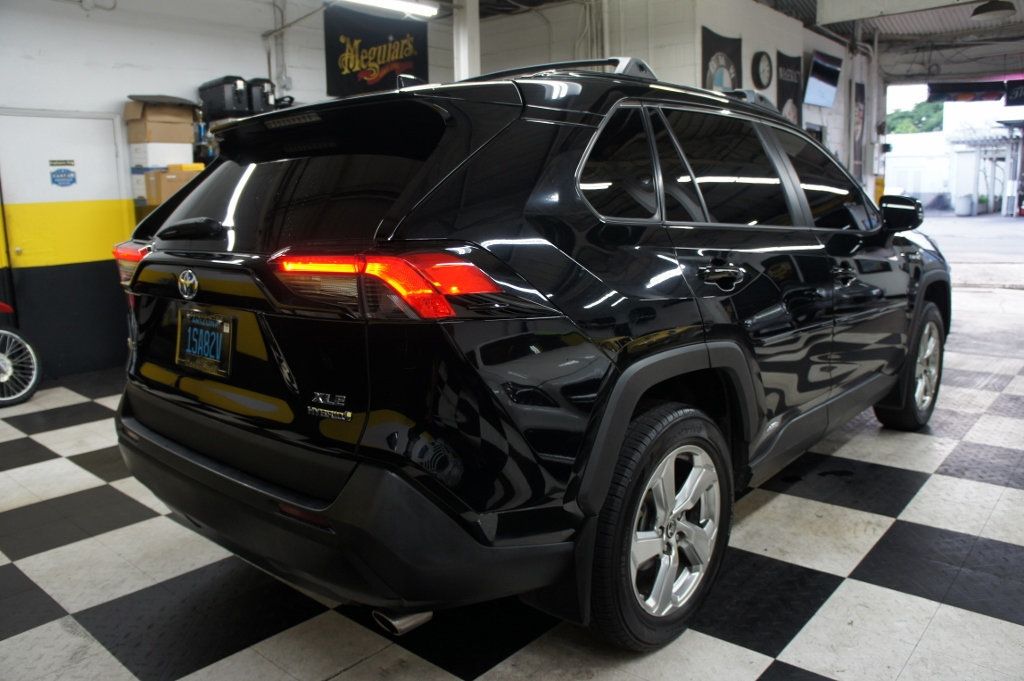 2021 Toyota RAV4 XLE Hybrid Premium AWD! - 22934381 - 38