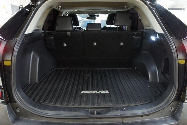 2021 Toyota RAV4 XLE Hybrid Premium AWD! - 22934381 - 39