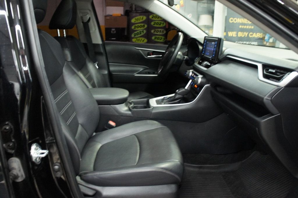 2021 Toyota RAV4 XLE Hybrid Premium AWD! - 22934381 - 41