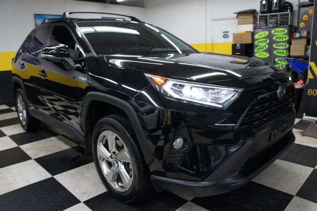 2021 Toyota RAV4 XLE Hybrid Premium AWD! - 22934381 - 42